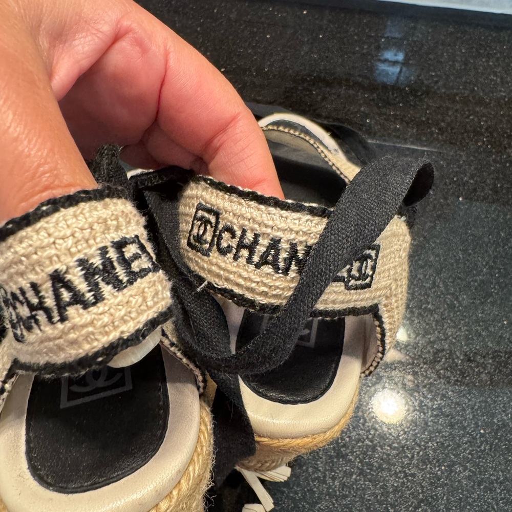 CHANEL Women's Black and Cream Espadrilles - Picture 7 of 16